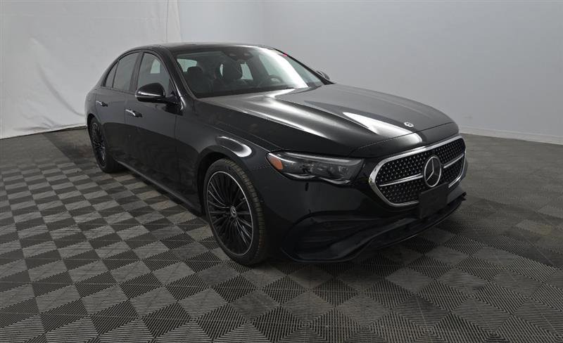 Used 2024 Mercedes-Benz E 450 4MATIC Sedan w/ Airmatic Package image 3