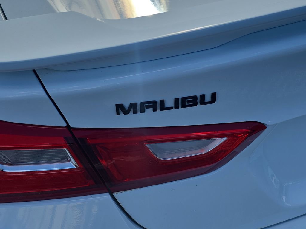 Used 2022 Chevrolet Malibu RS image 5