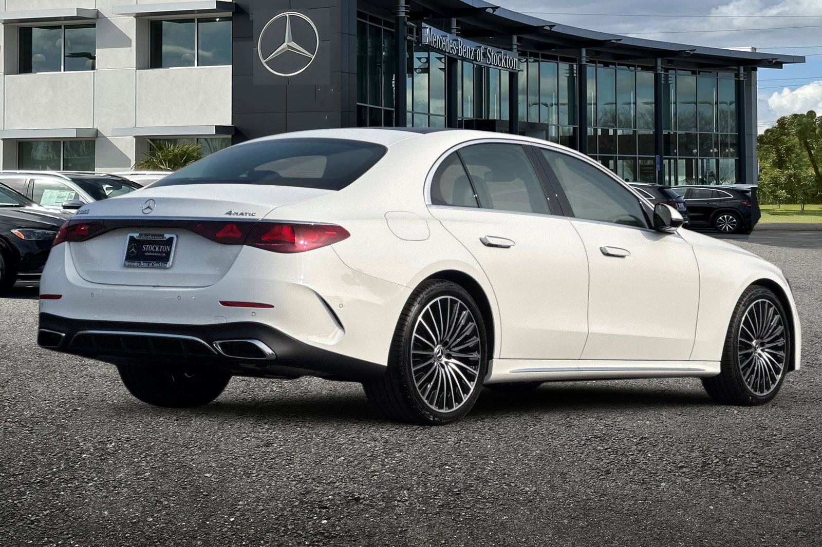 New 2026 Mercedes-Benz E 350 4MATIC Sedan image 4