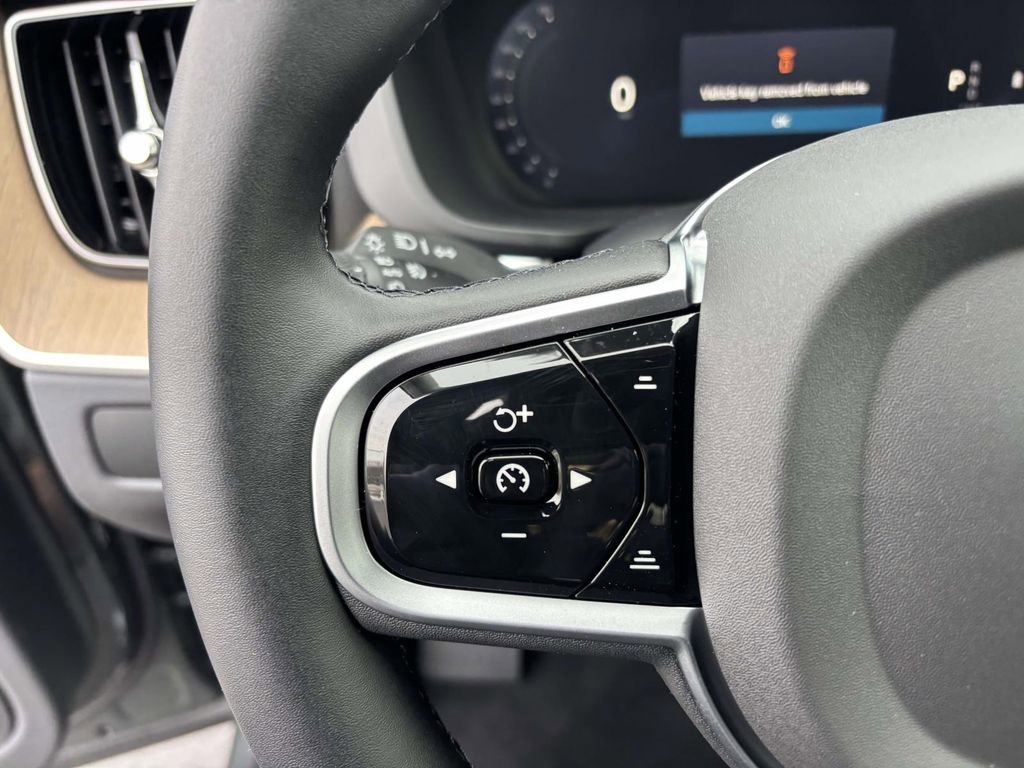 New 2026 Volvo XC60 B5 Ultra w/ Protection Package Premier image 17