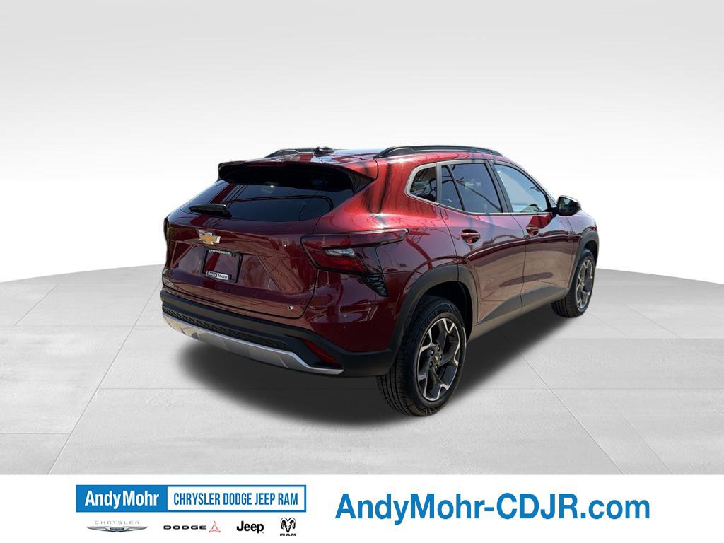Used 2024 Chevrolet Trax LT FWD image 7
