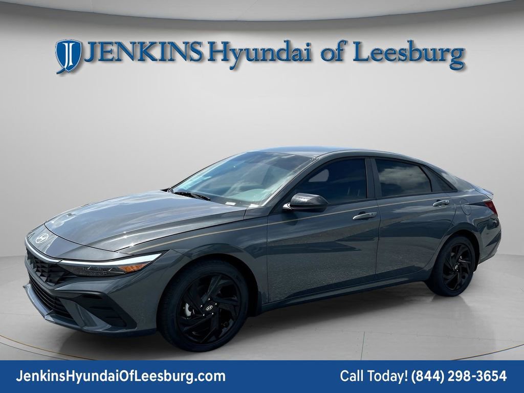 New 2026 Hyundai Elantra Sport FWD image 11