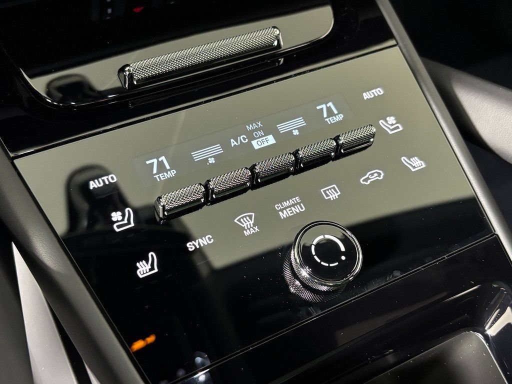 Certified 2026 Porsche Cayenne AWD/4WD image 33