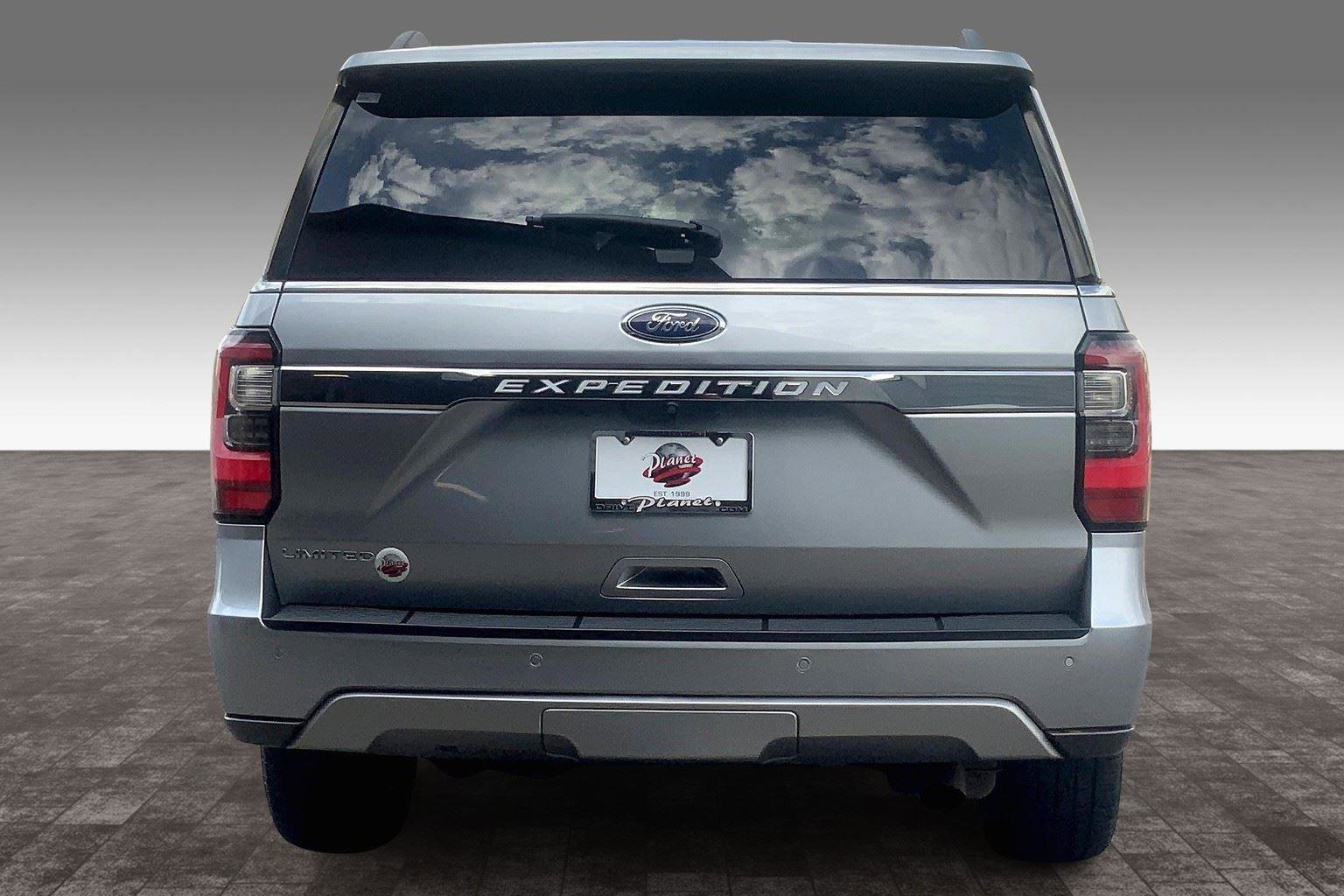 Used 2020 Ford Expedition Limited image 4