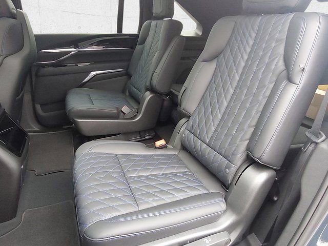 New 2025 Cadillac Escalade IQ Sport 1 w/ LPO, ONYX Package image 18