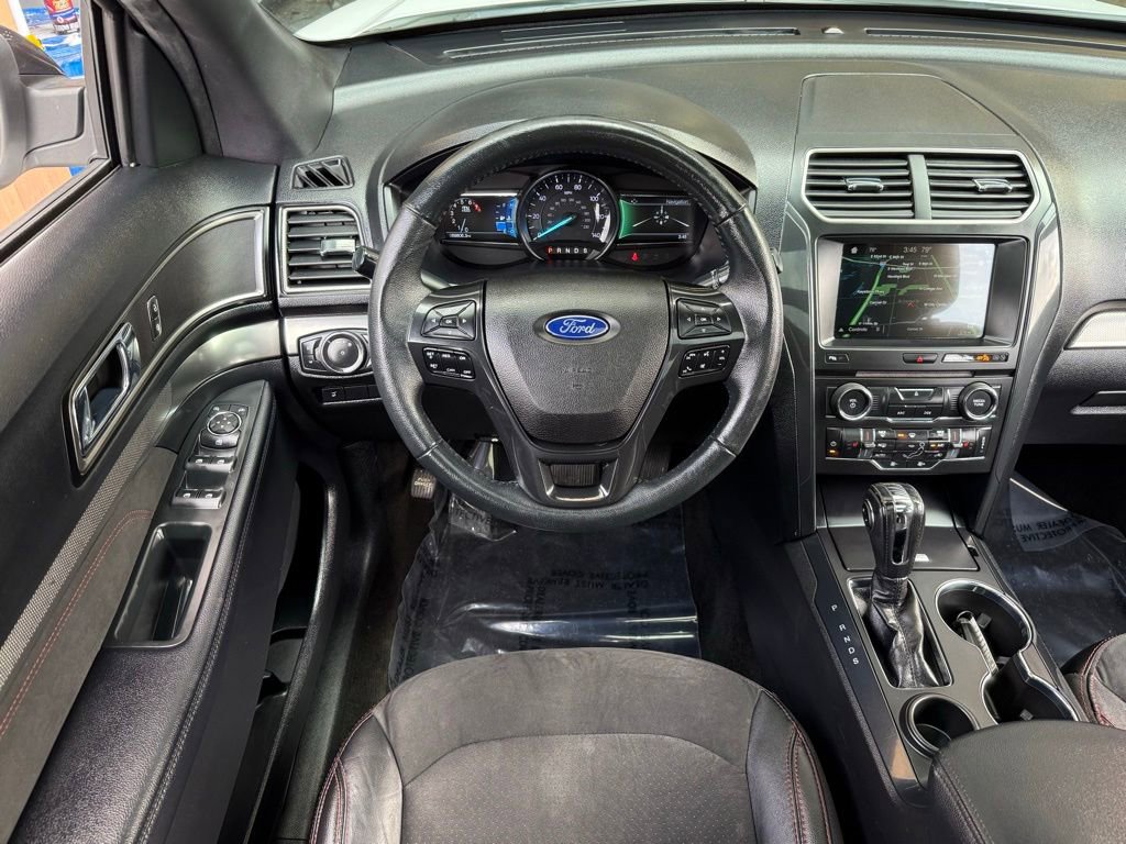 Used 2018 Ford Explorer XLT w/ Equipment Group 202A image 26