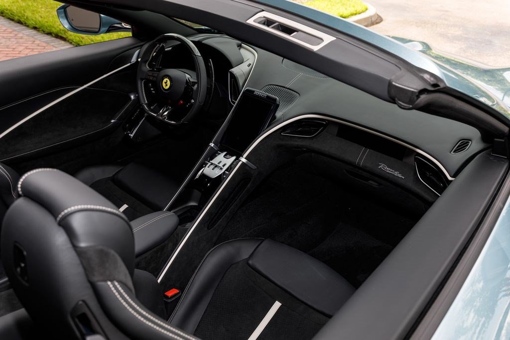 Used 2026 Ferrari Roma Spider RWD image 17