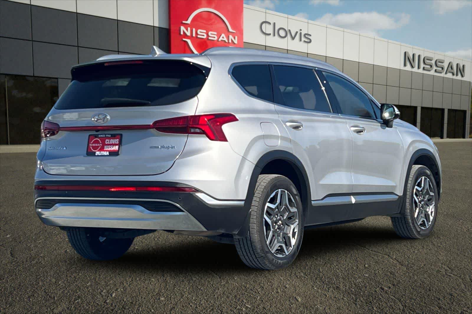 Used 2022 Hyundai Santa Fe SEL Convenience w/ Cargo Package AWD/4WD image 3
