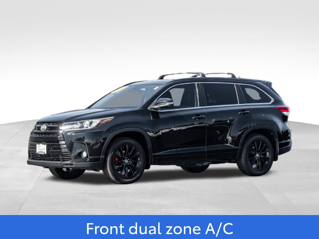 Used 2017 Toyota Highlander SE AWD/4WD image 3