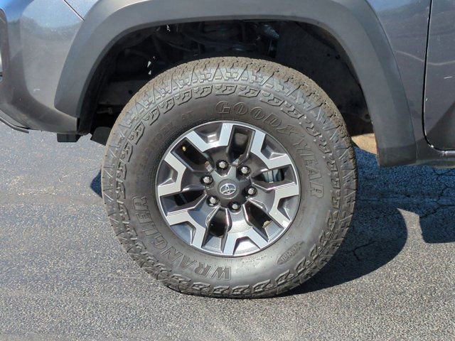 Certified 2023 Toyota Tacoma TRD Off-Road AWD/4WD image 7