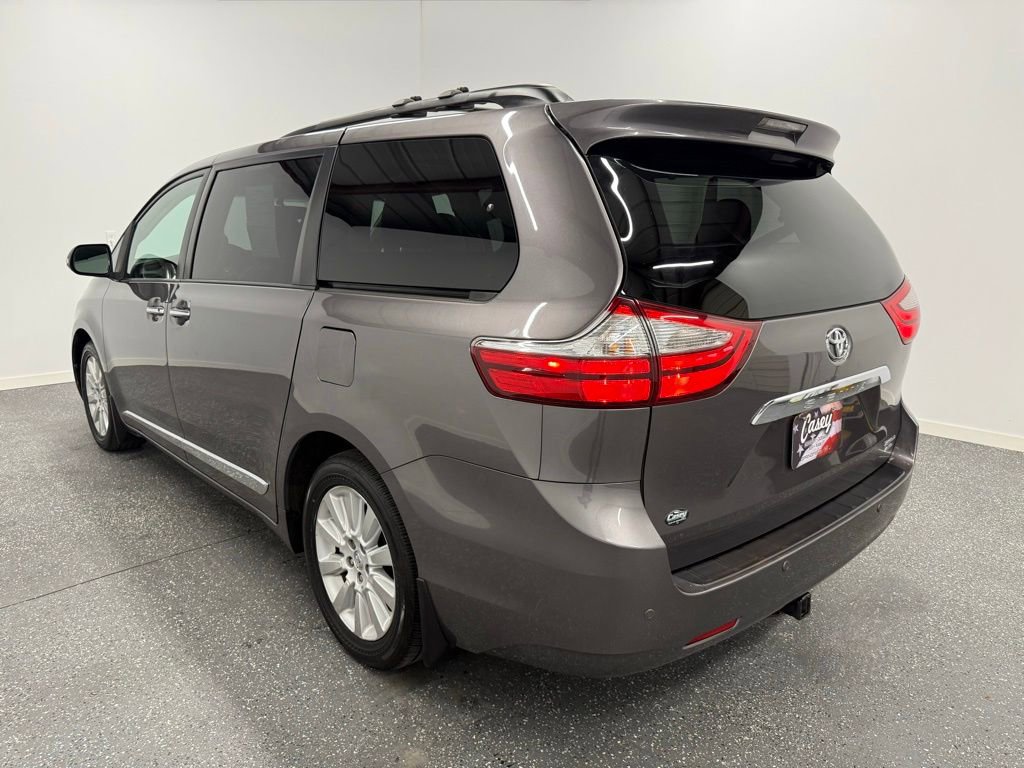 Used 2015 Toyota Sienna Limited image 8