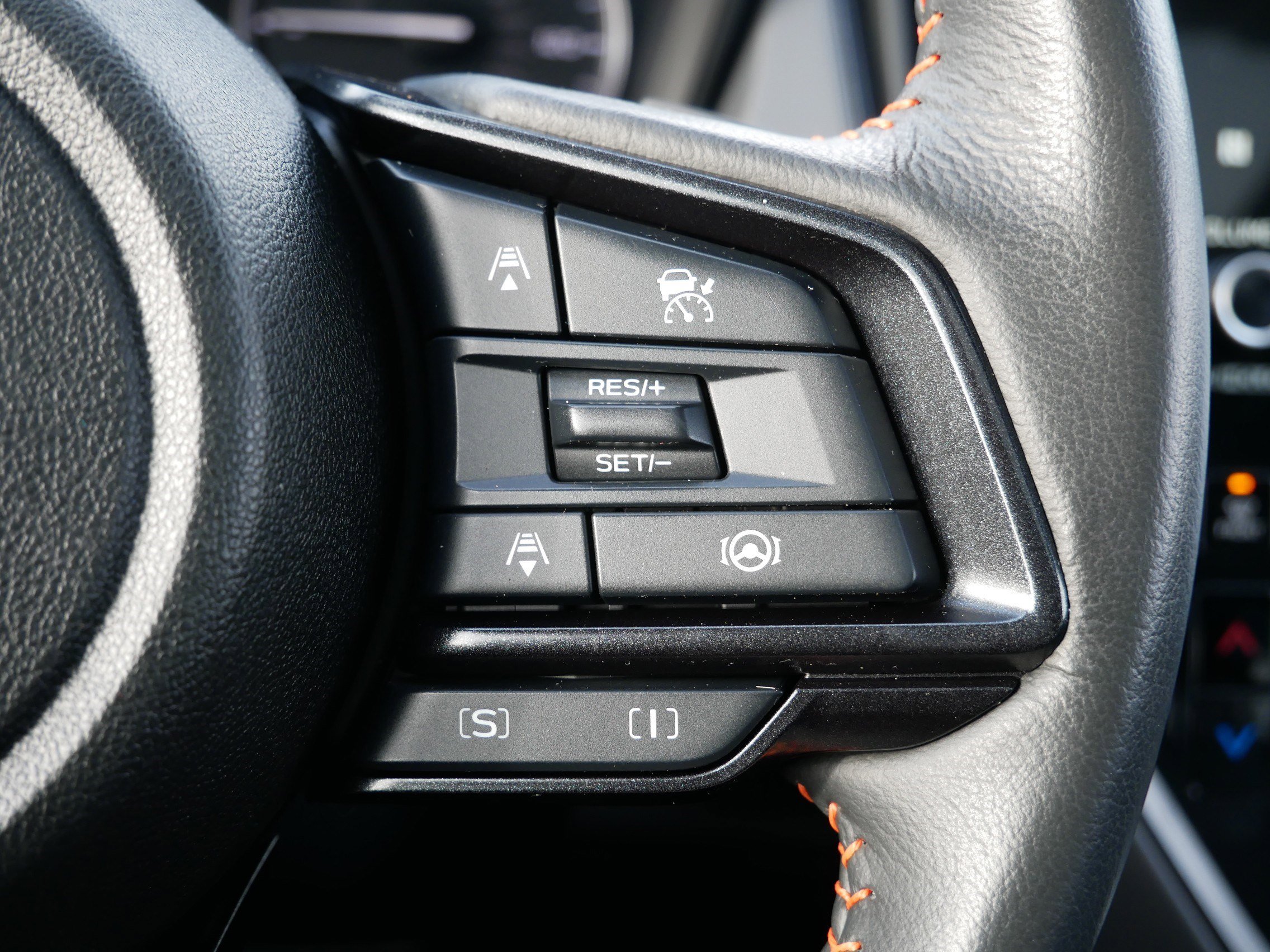 Used 2024 Subaru Crosstrek 2.5i Limited w/ Crosstrek Mirror Package image 31