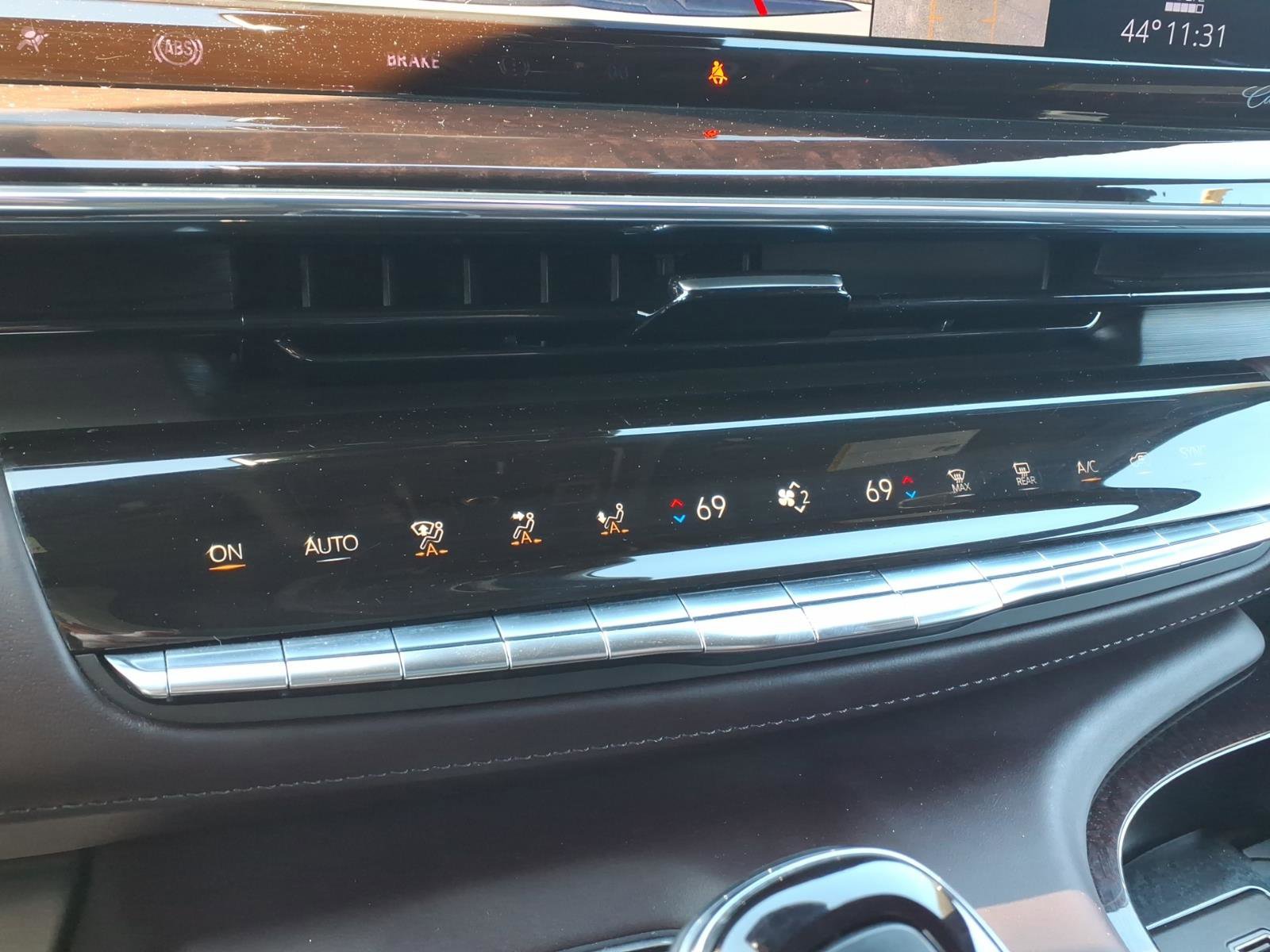 Certified 2023 Cadillac Escalade Sport Platinum AWD/4WD image 12