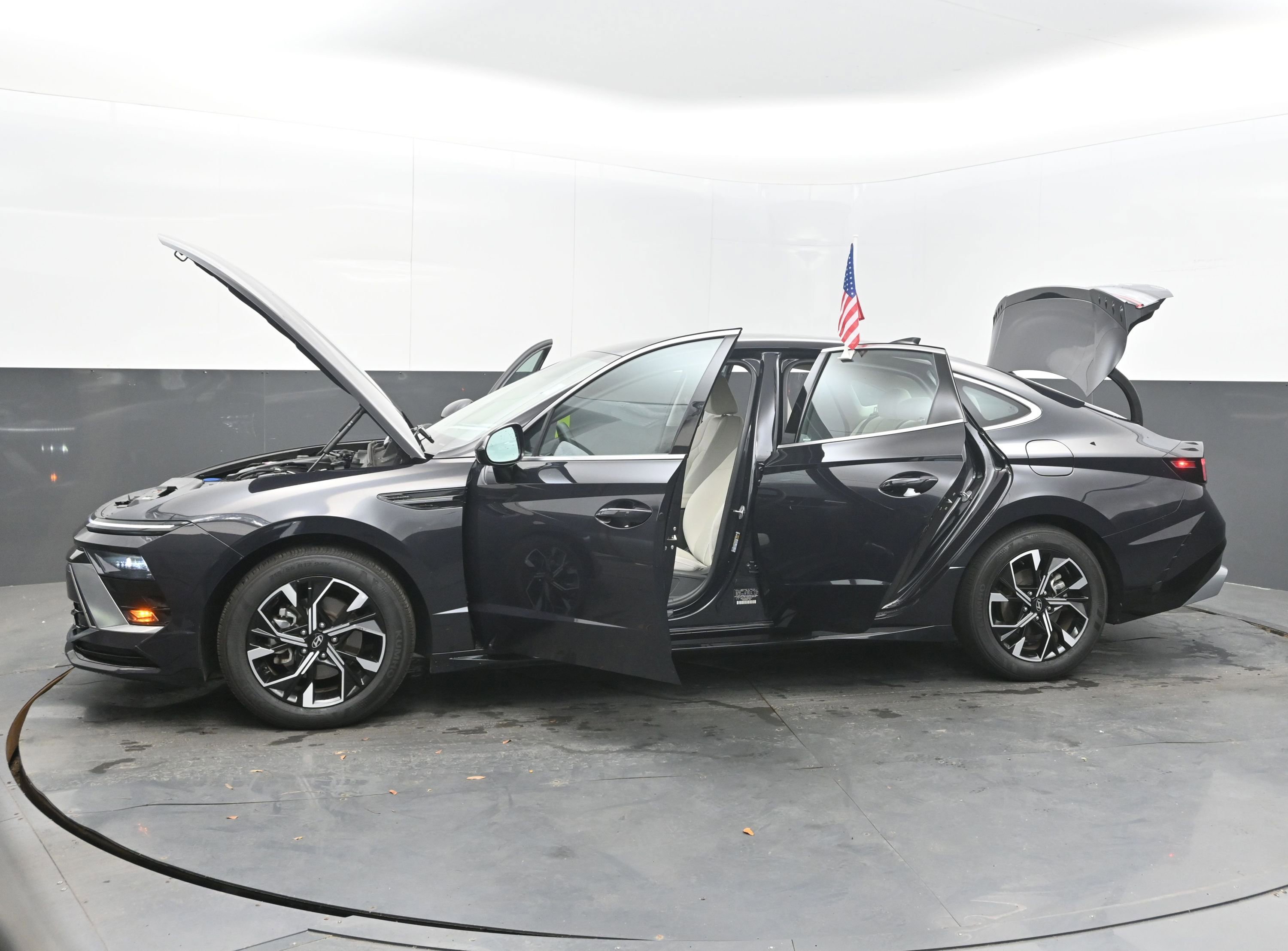 Used 2025 Hyundai Sonata SEL FWD image 44