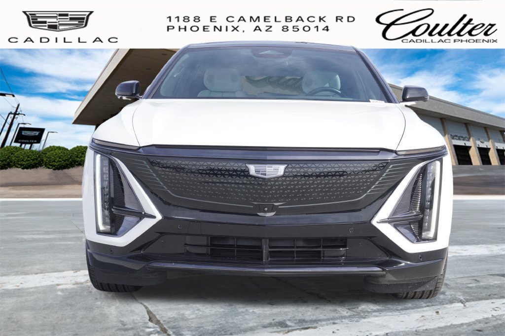 Used 2024 Cadillac Lyriq Luxury AWD/4WD image 5