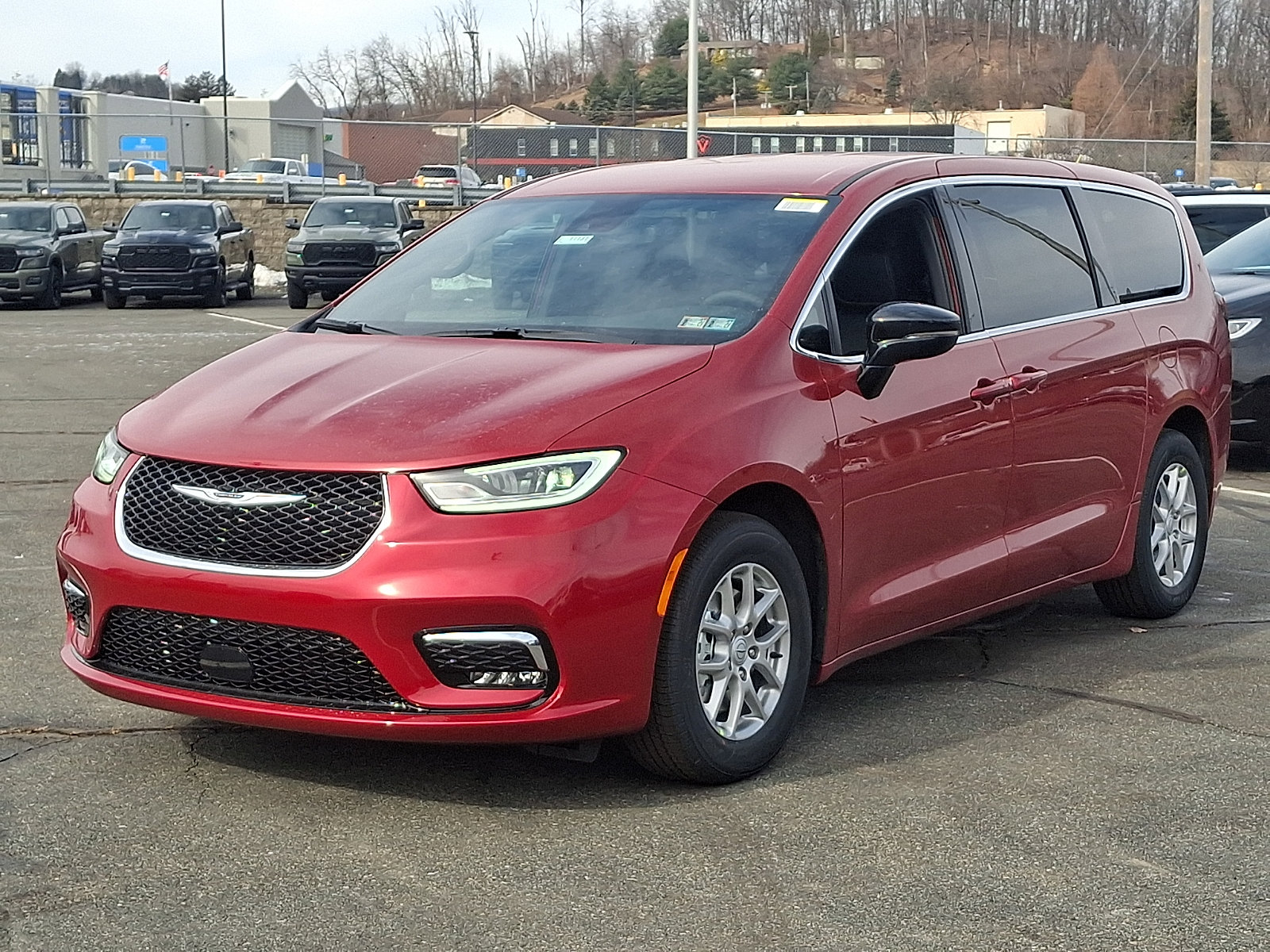 New 2026 Chrysler Pacifica Select FWD image 2