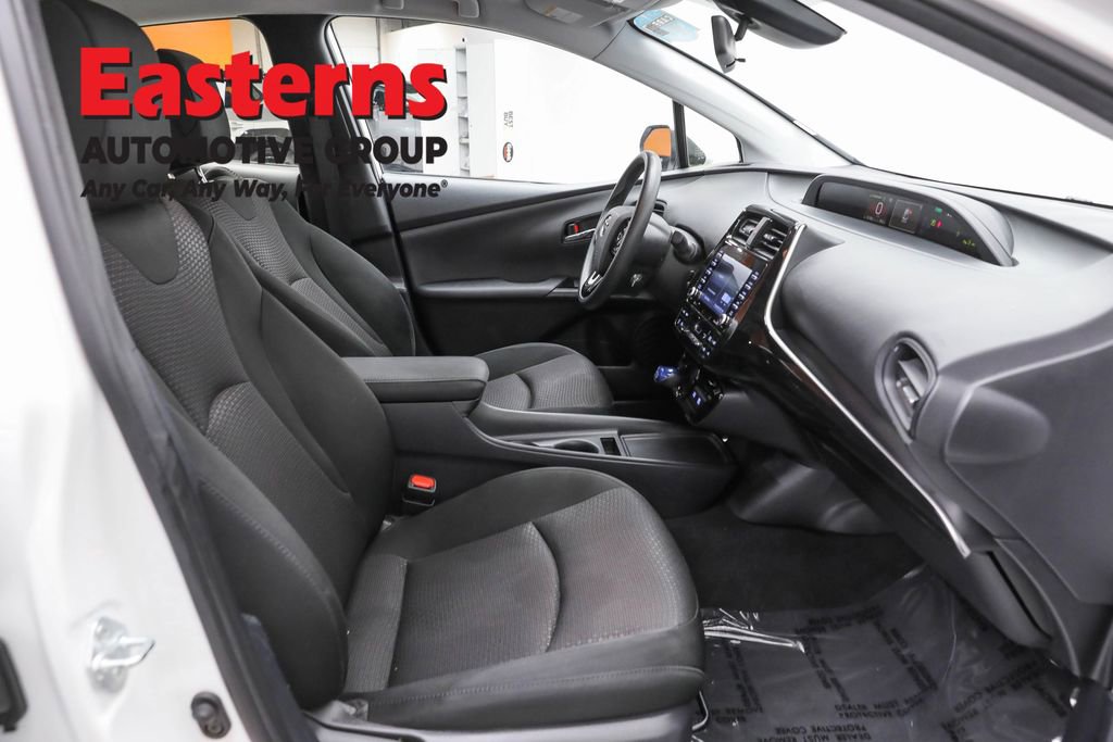 Used 2022 Toyota Prius LE image 22