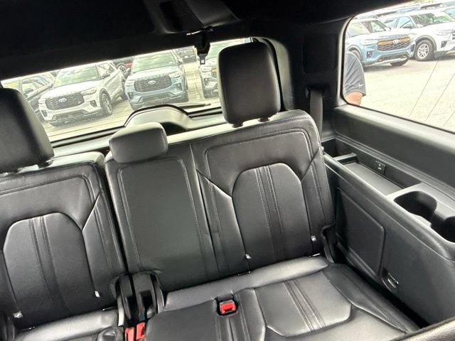 Used 2020 Ford Expedition Limited w/ Special Edition Package AWD/4WD image 8