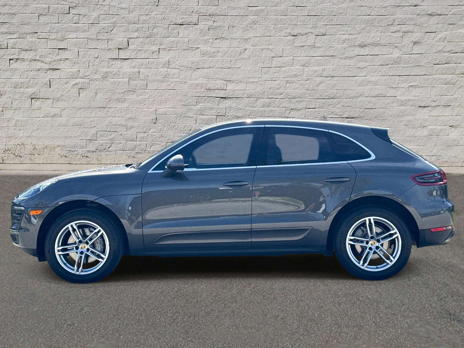 Used 2016 Porsche Macan S AWD/4WD image 2