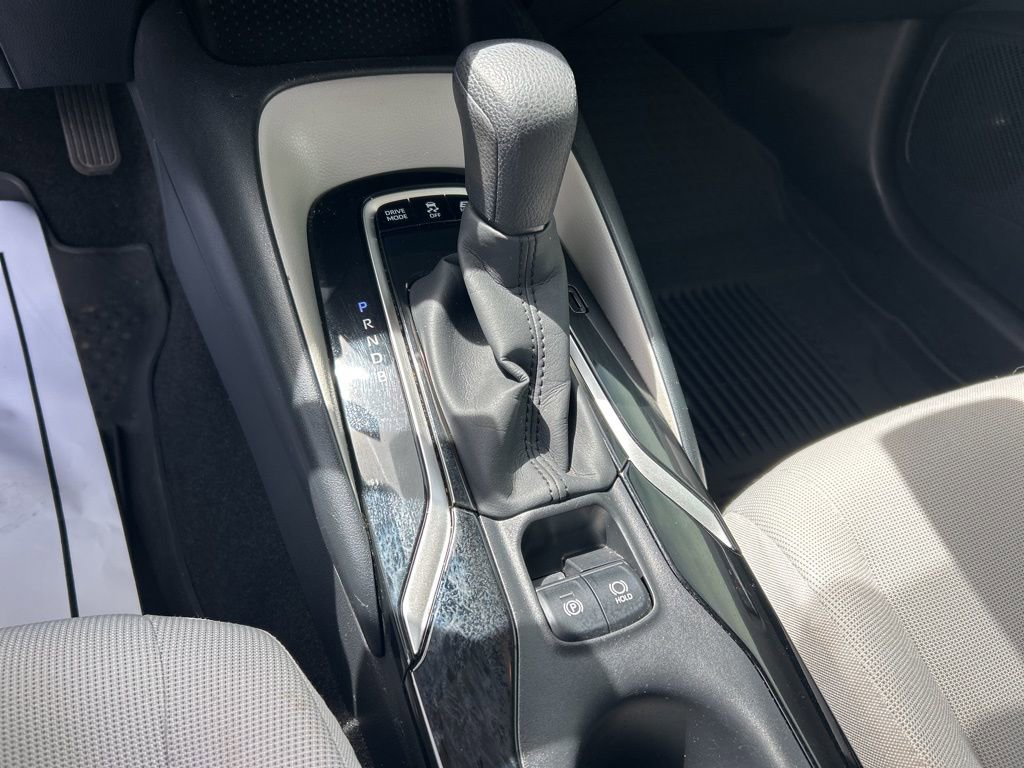 Used 2021 Toyota Corolla LE image 10