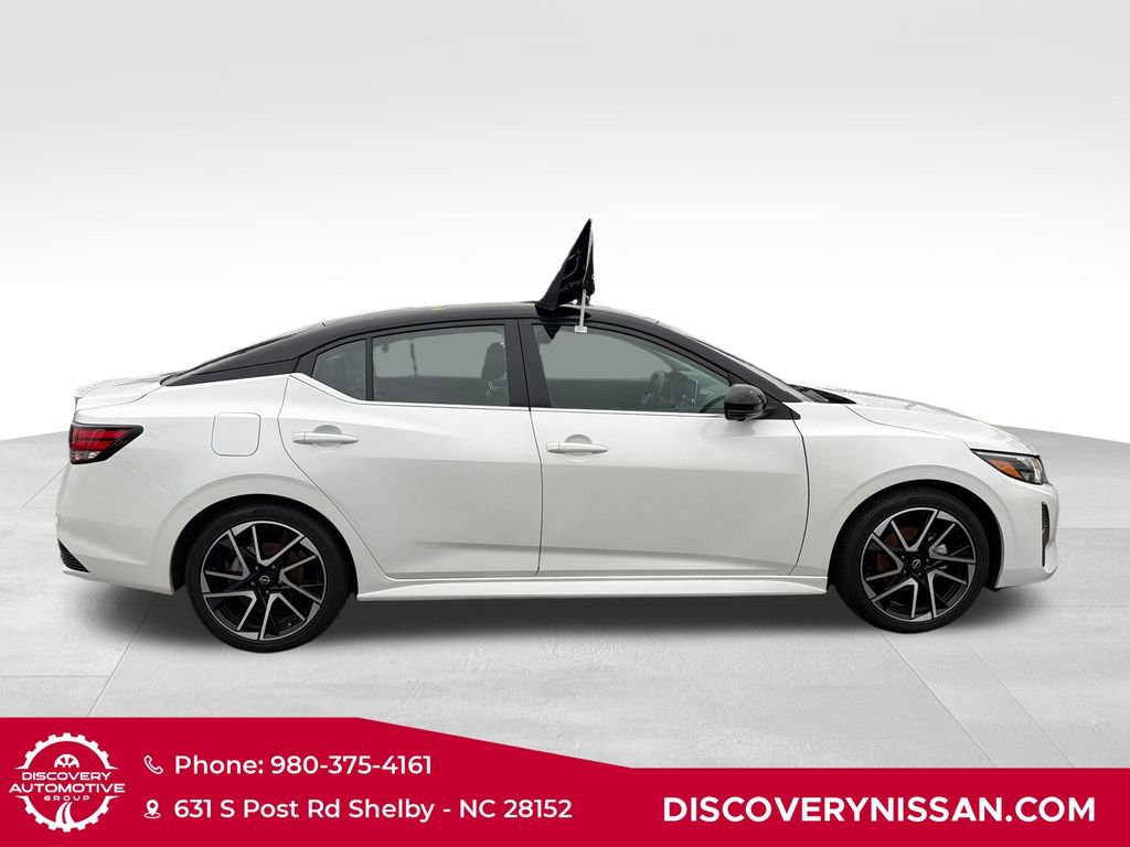 Certified 2025 Nissan Sentra SR w/ SR Premium Package FWD image 8