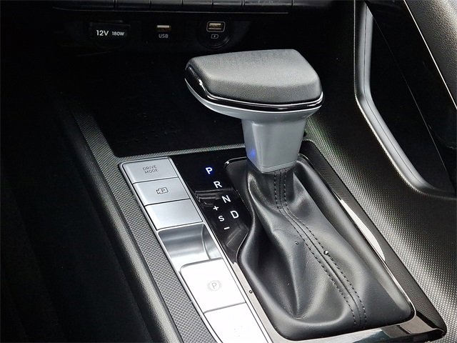 Certified 2023 Hyundai Elantra Limited w/ Preferred Accessory Package image 15