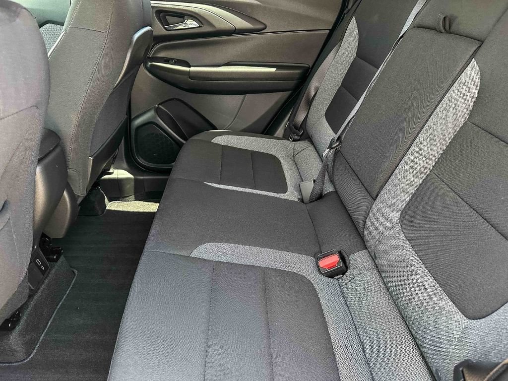 Used 2026 Chevrolet TrailBlazer LT w/ Convenience Package FWD image 18