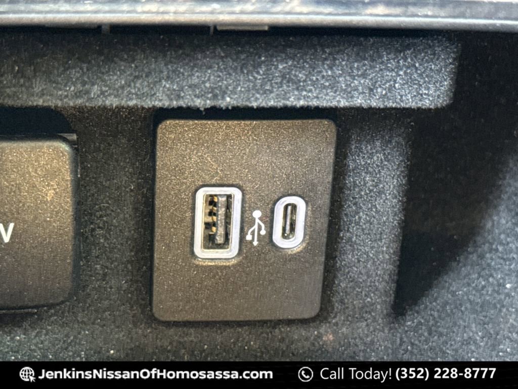 Used 2020 Lincoln Corsair FWD w/ Premium Package image 37