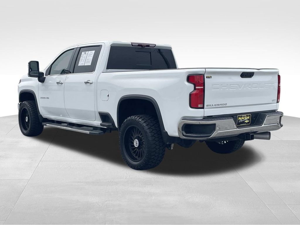 Used 2024 Chevrolet Silverado 2500 LTZ w/ LTZ Premium Package AWD/4WD image 5