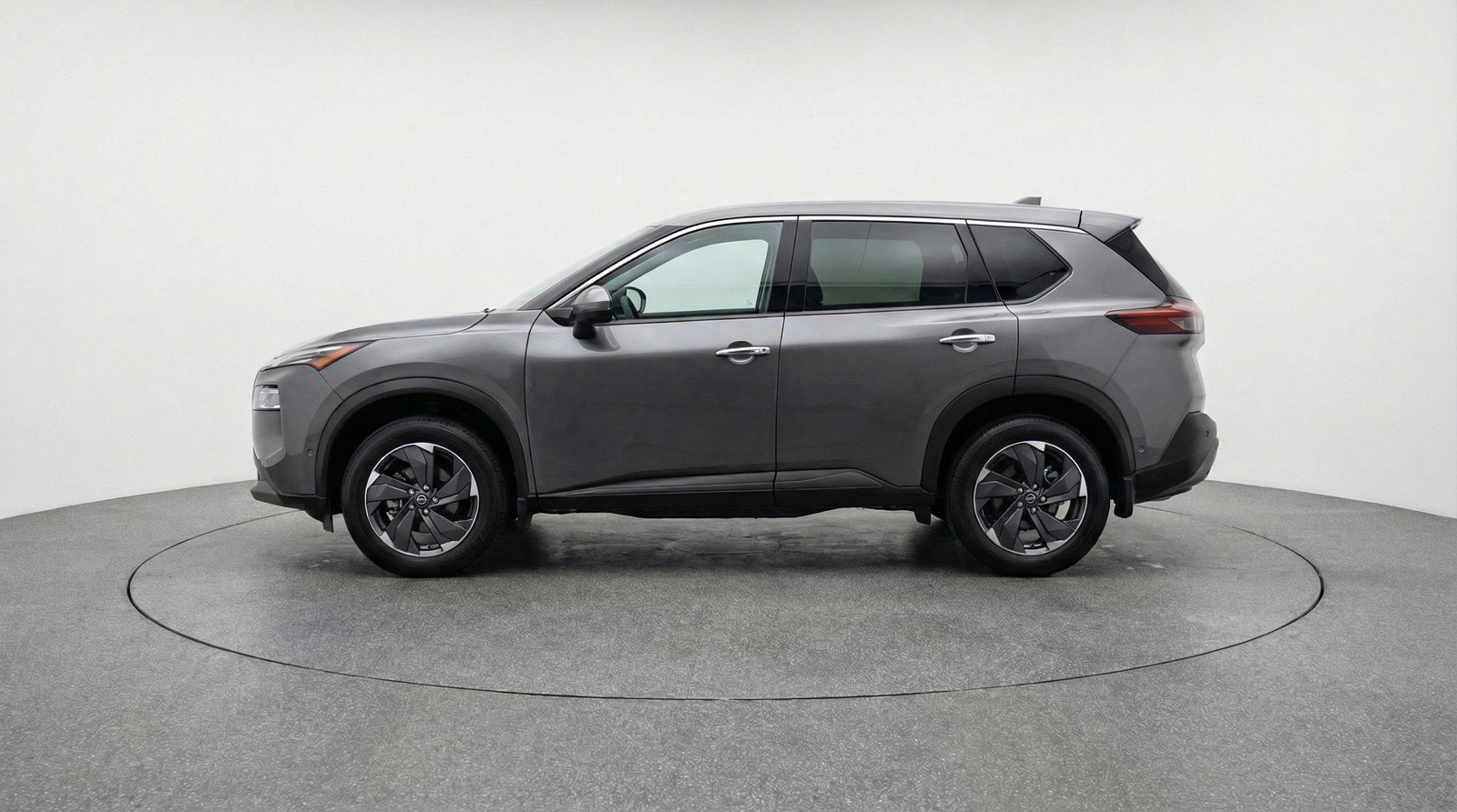 Used 2025 Nissan Rogue SV FWD image 5
