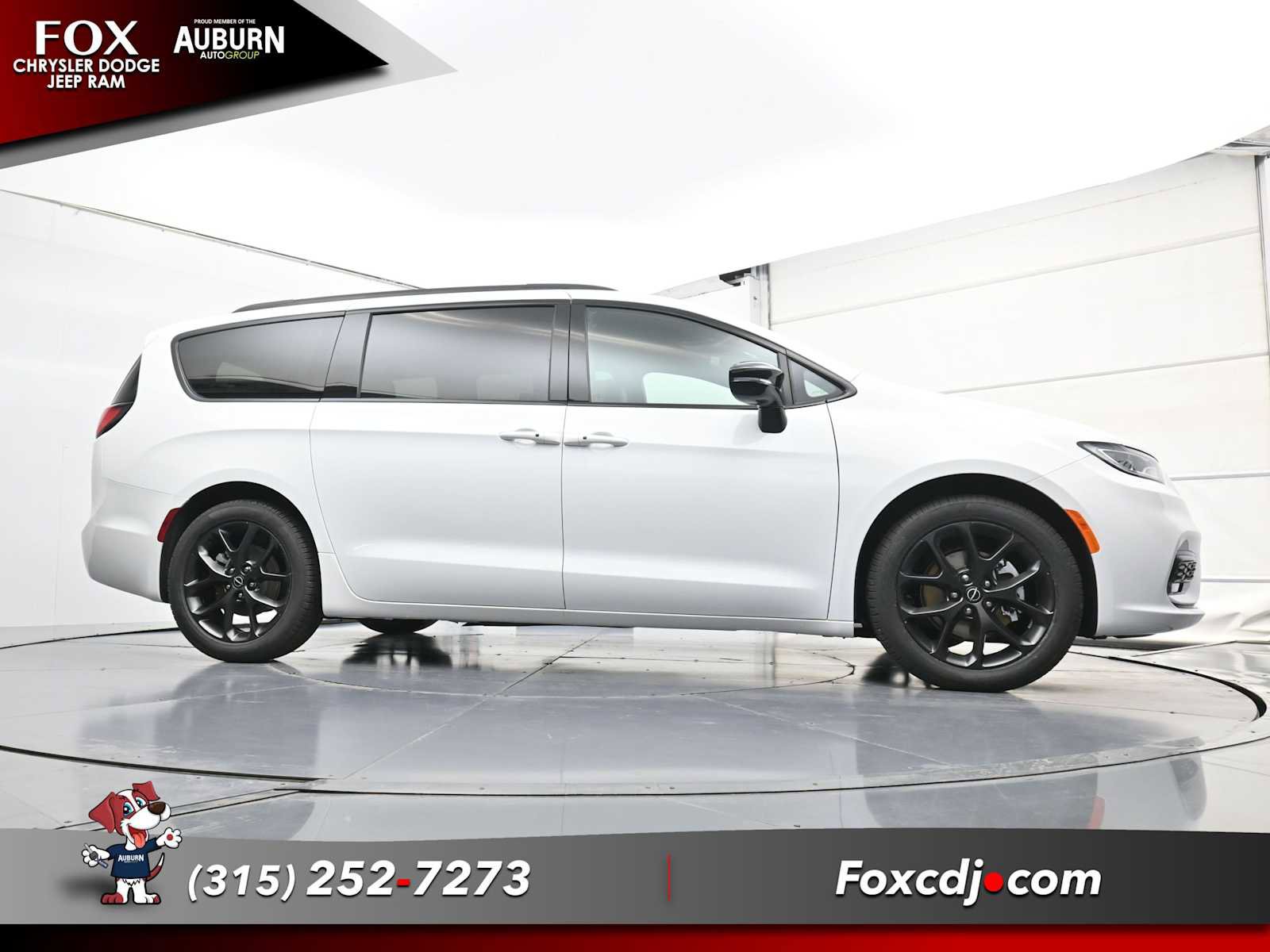 New 2026 Chrysler Pacifica Select w/ S Appearance Package image 22