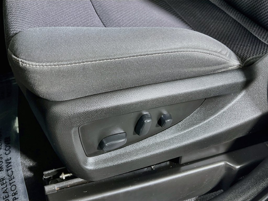 Used 2019 Chevrolet Silverado 1500 LT w/ All Star Edition AWD/4WD image 17
