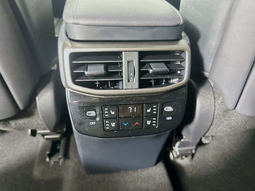 New 2026 Hyundai Venue SEL FWD image 28