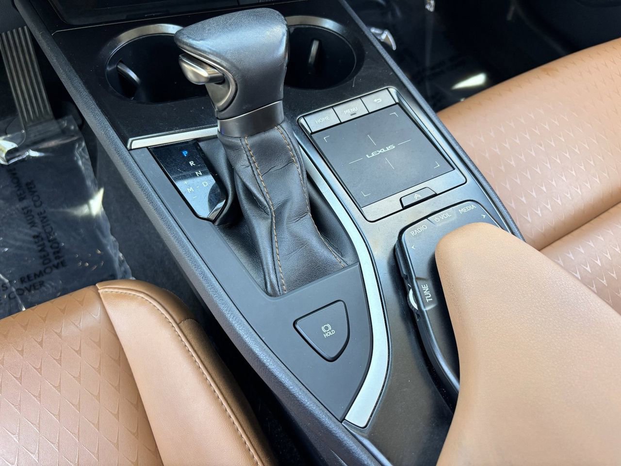 Used 2022 Lexus UX 200 w/ Accessory Package (Z1) FWD image 23