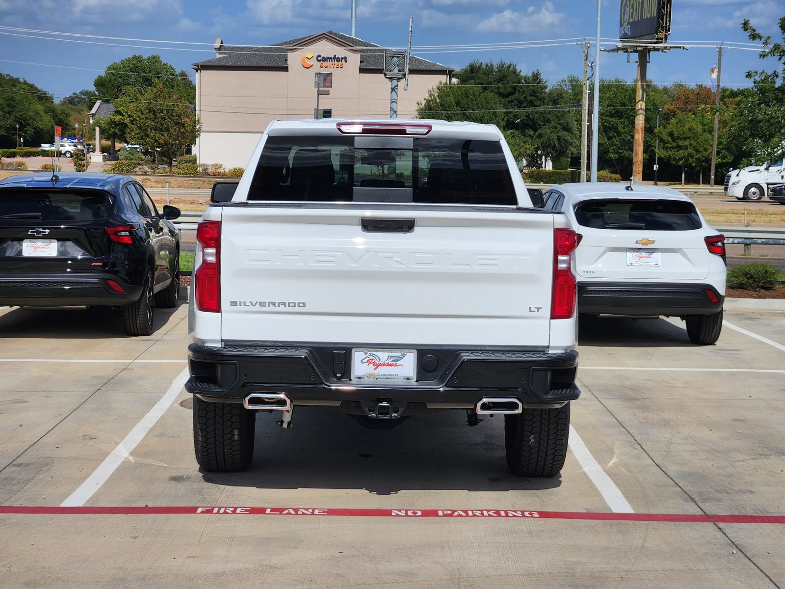 New 2026 Chevrolet Silverado 1500 LT Trail Boss w/ LT Trail Boss Premium Package AWD/4WD image 8
