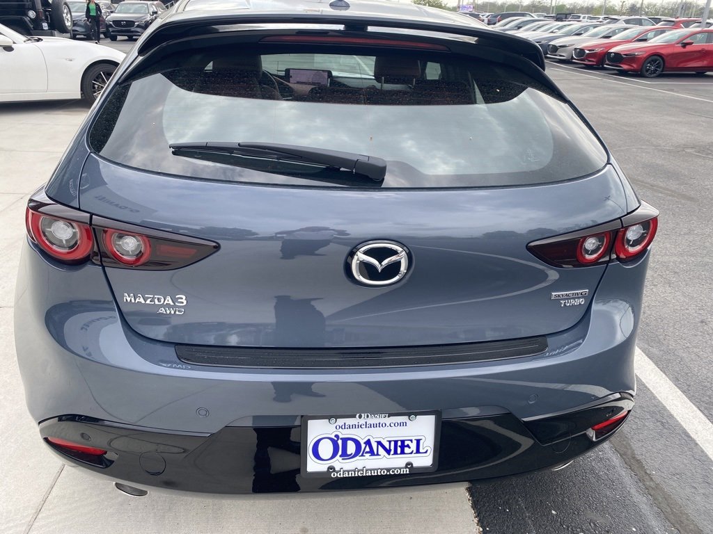 New 2025 MAZDA MAZDA3 Hatchback w/Premium Plus Pkg image 6