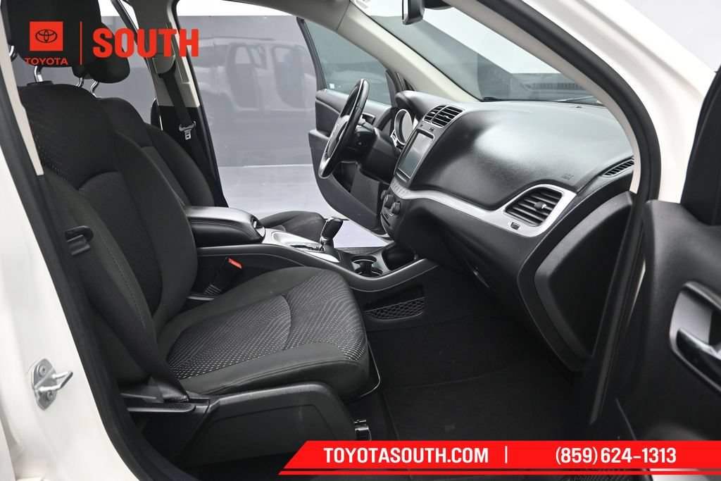 Used 2019 Dodge Journey SE FWD image 34