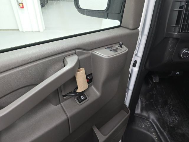 New 2026 Chevrolet Express 2500 w/ Driver Convenience Package image 17