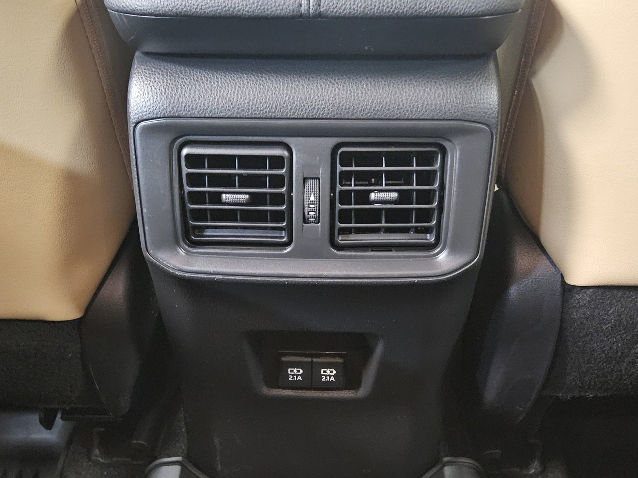 Used 2019 Toyota RAV4 Limited w/ Advanced Technology Package AWD/4WD image 40