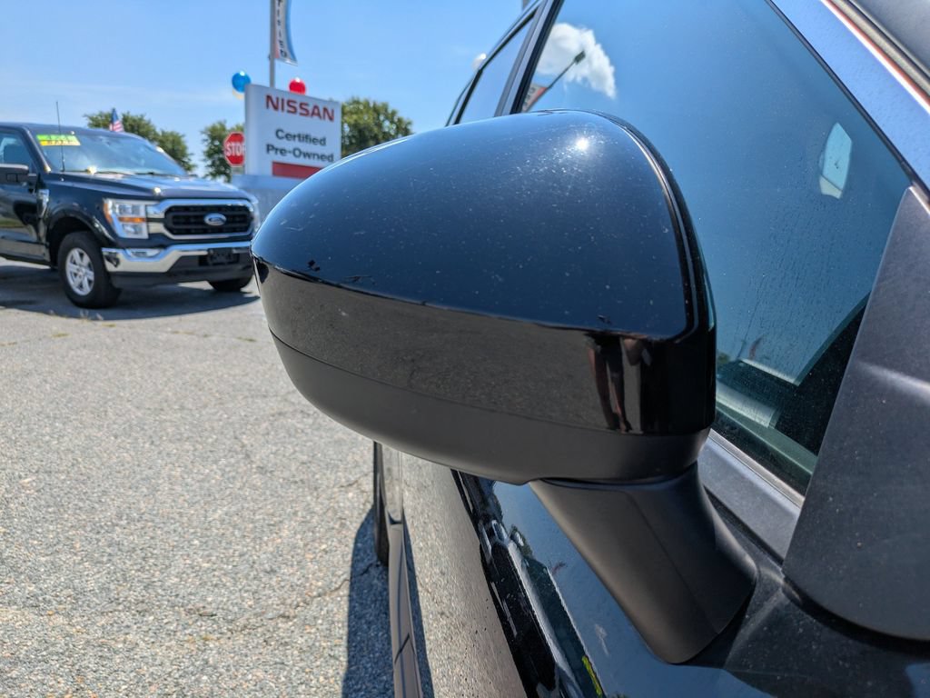 Certified 2025 Nissan Rogue SV FWD image 13