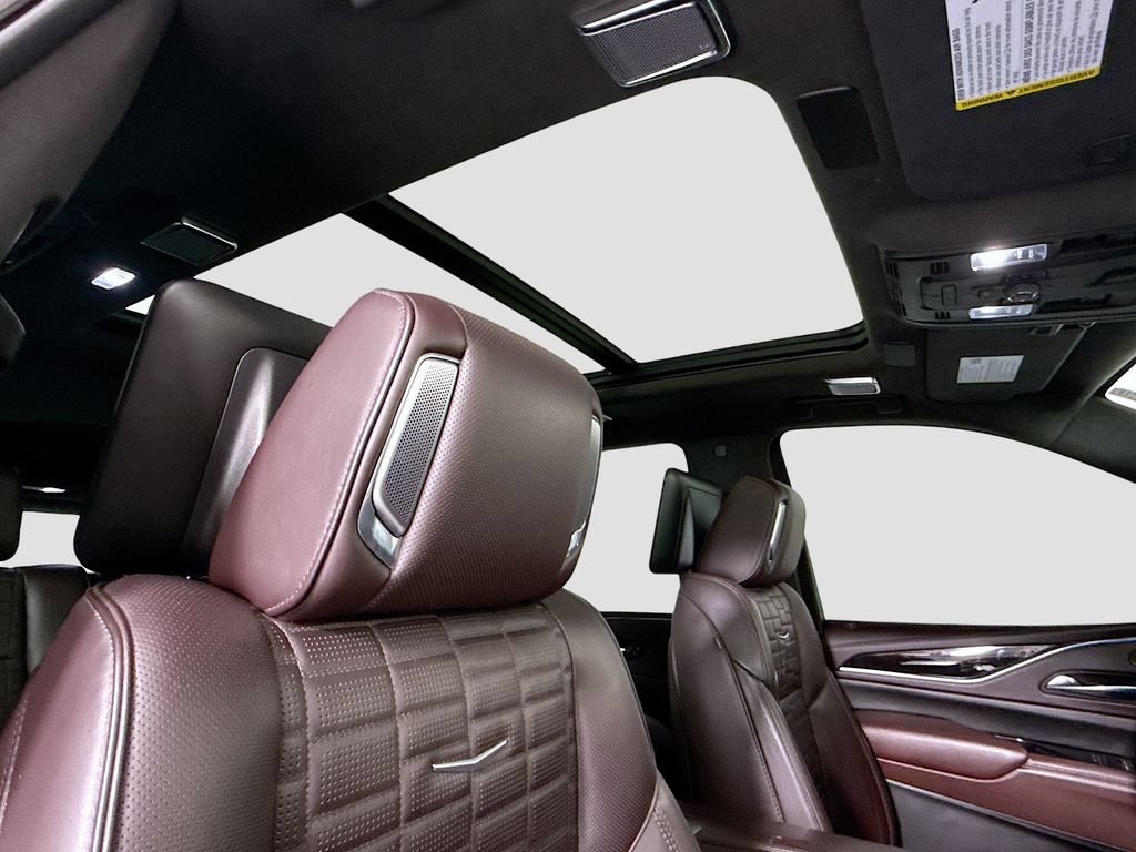 Used 2022 Cadillac Escalade Sport Platinum w/ LPO, ONYX Package AWD/4WD image 18