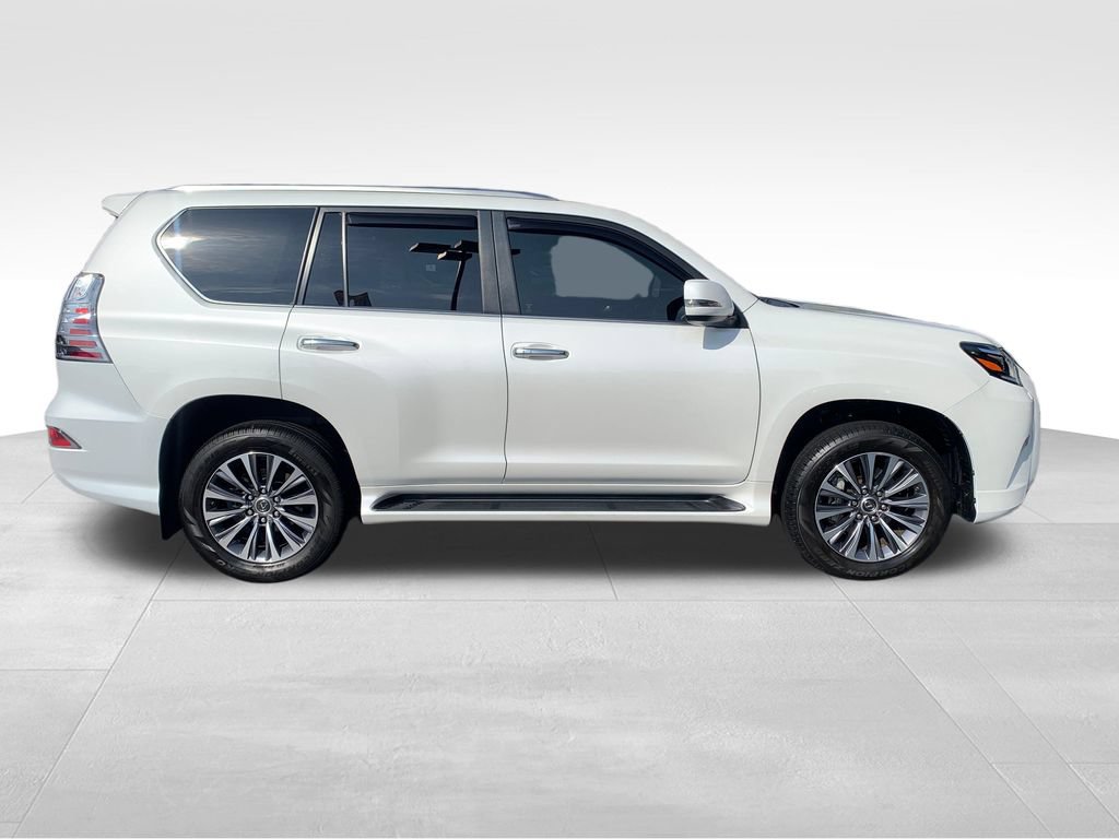 Used 2021 Lexus GX 460 Luxury w/ Accessory Package AWD/4WD image 6
