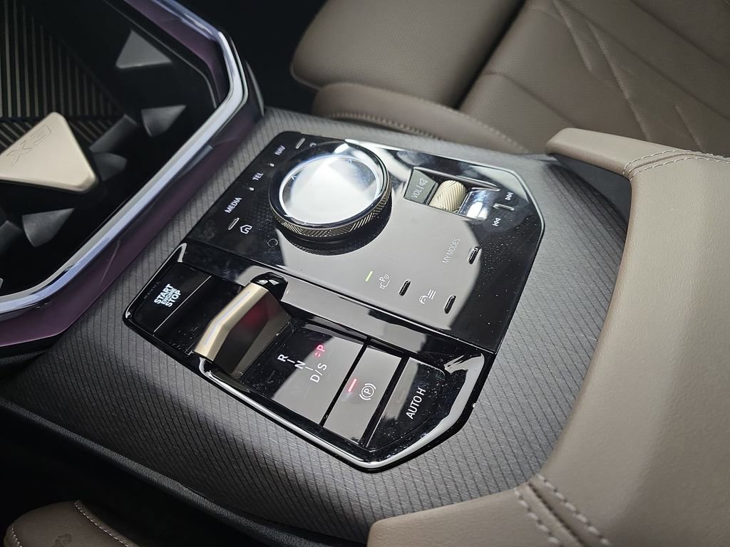 Used 2025 BMW X3 xDrive30i w/ Premium Package image 27