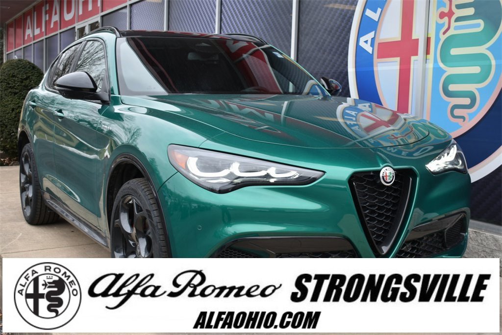 New 2025 Alfa Romeo Stelvio Sprint w/ Veloce Package