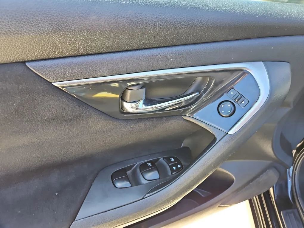 Used 2017 Nissan Altima 2.5 S w/ Power Driver Seat Package FWD image 15