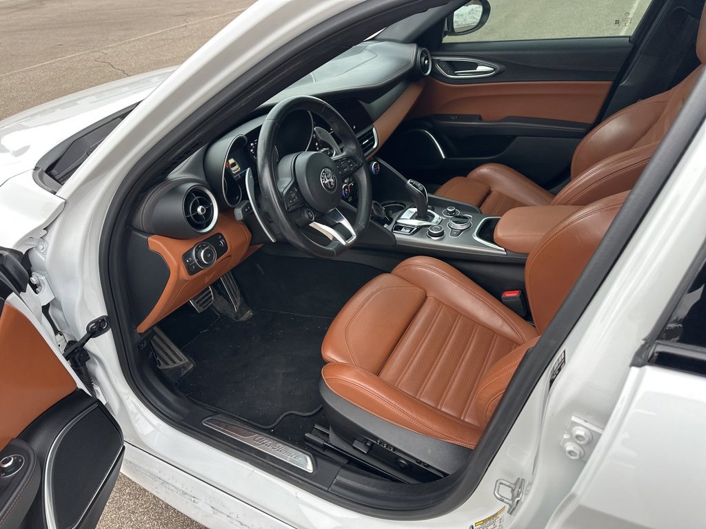 Used 2020 Alfa Romeo Giulia Ti Sport w/ Quick Order Package 22S Sport image 2