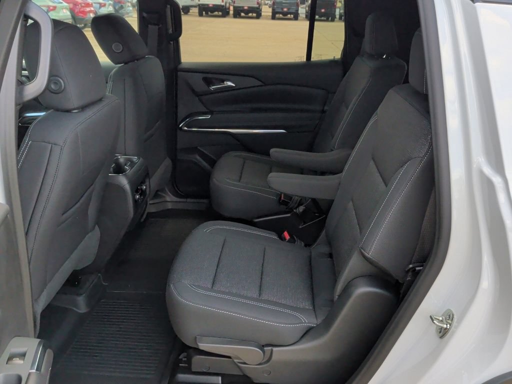 New 2027 Chevrolet Traverse LT w/ Midnight/Sport Edition FWD image 34