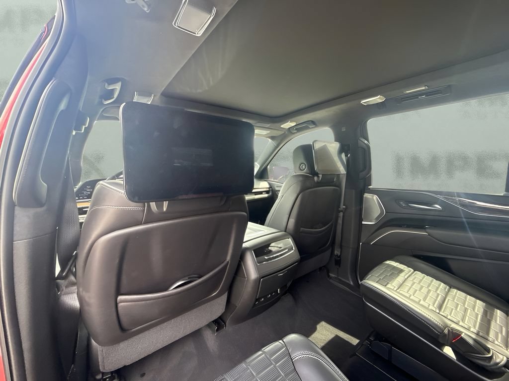 Used 2021 Cadillac Escalade Premium Luxury Platinum w/ LPO, Radiant Package AWD/4WD image 8