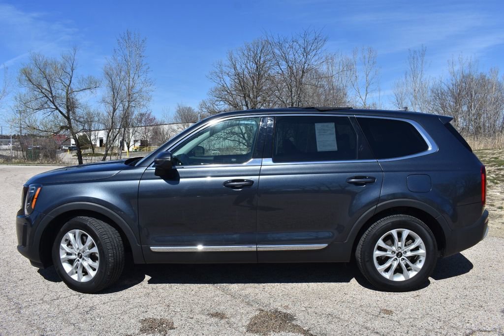 Used 2021 Kia Telluride LX image 3