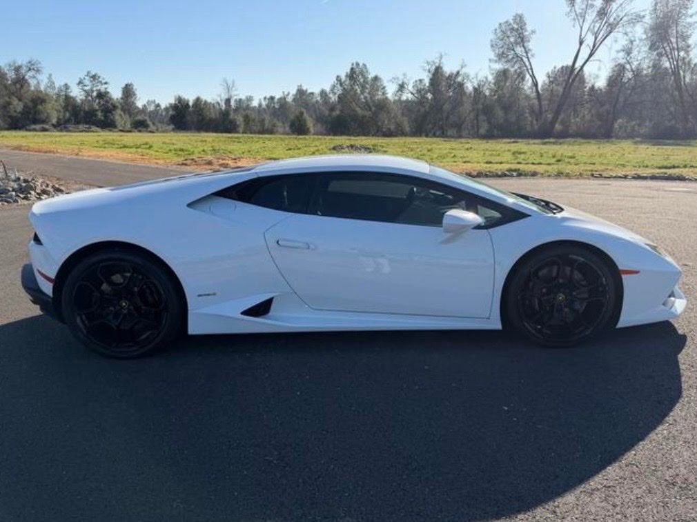 Used 2016 Lamborghini Huracan LP 610-4 AWD/4WD image 7